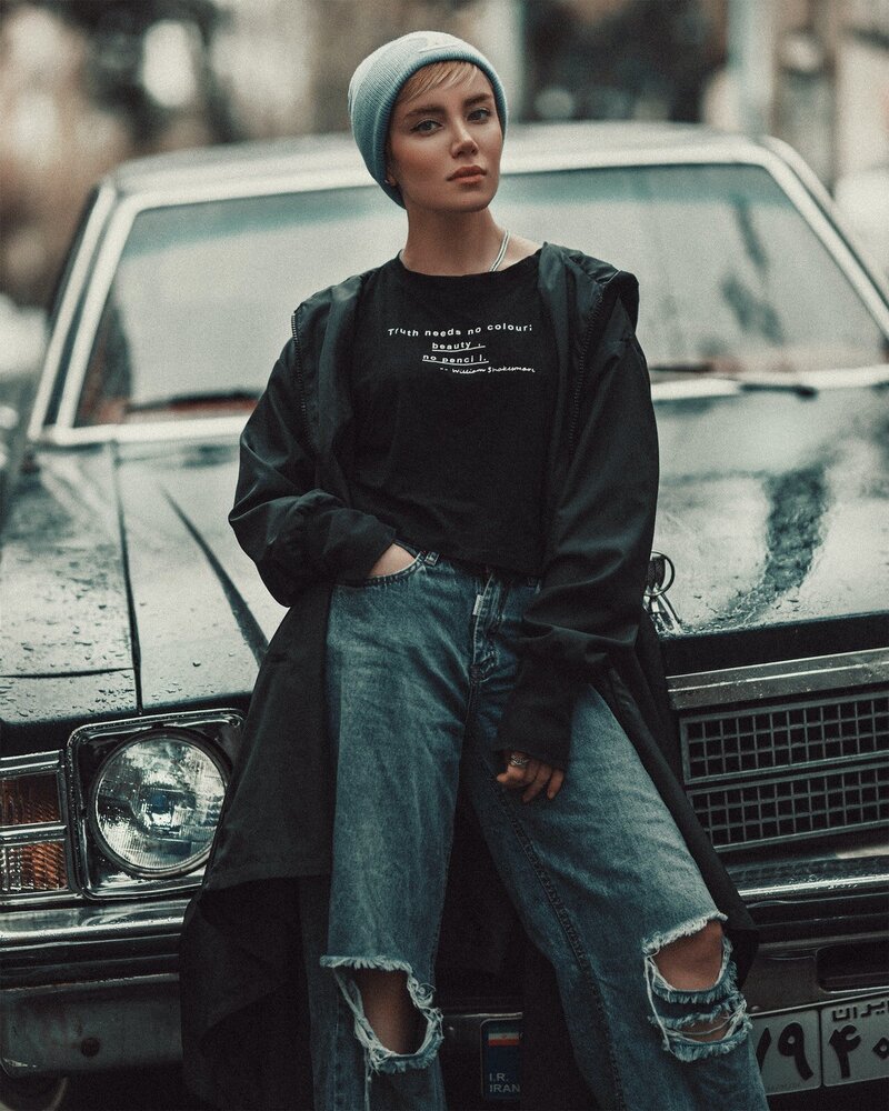 pexels-ali-pazani-6811255