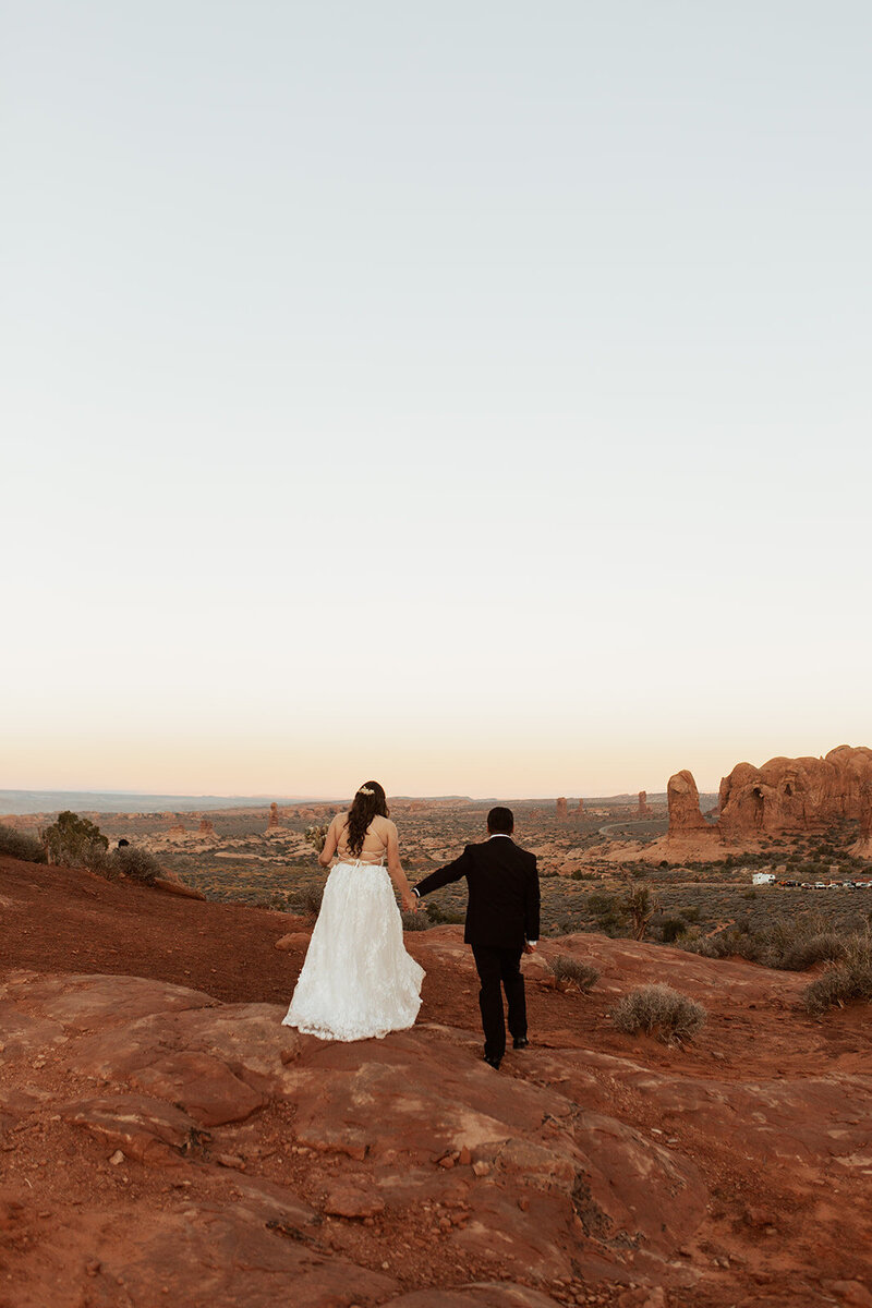 How to elope in moab, and how to plan your moab elopement for 2024