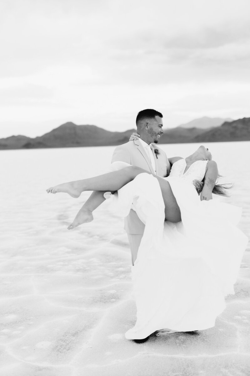 Utah Wedding Photographer | Salt Flats | First Look
