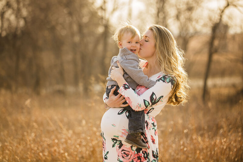 Beautiful maternity photos in Junction City and Manhattan, KS