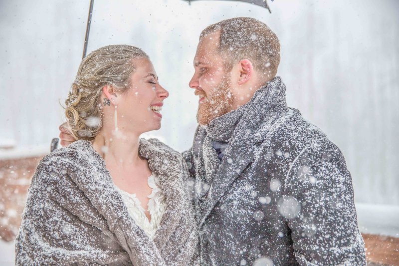 winter wedding in telluride