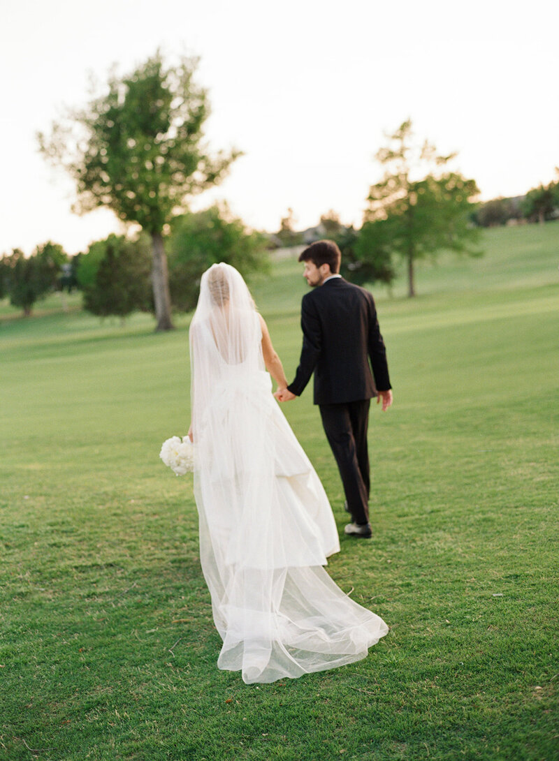 Matthew and Holly Wedding at Oklahoma City Golf and Country Club OKC Wedding Photographer Laura Eddy-545_websize