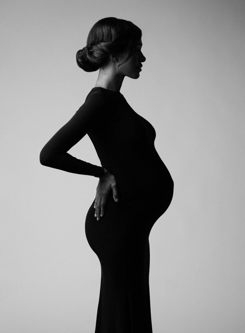 Online course for photographers with Lola Melani, celebrity maternity photographer
