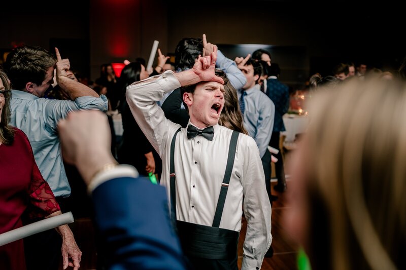 dreamy-christmas-wedding-in-herndon-virginia-00019