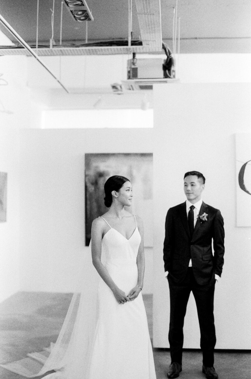 216Singapore Modern Art Gallery Wedding Editorial Photography_MARITHA MAE