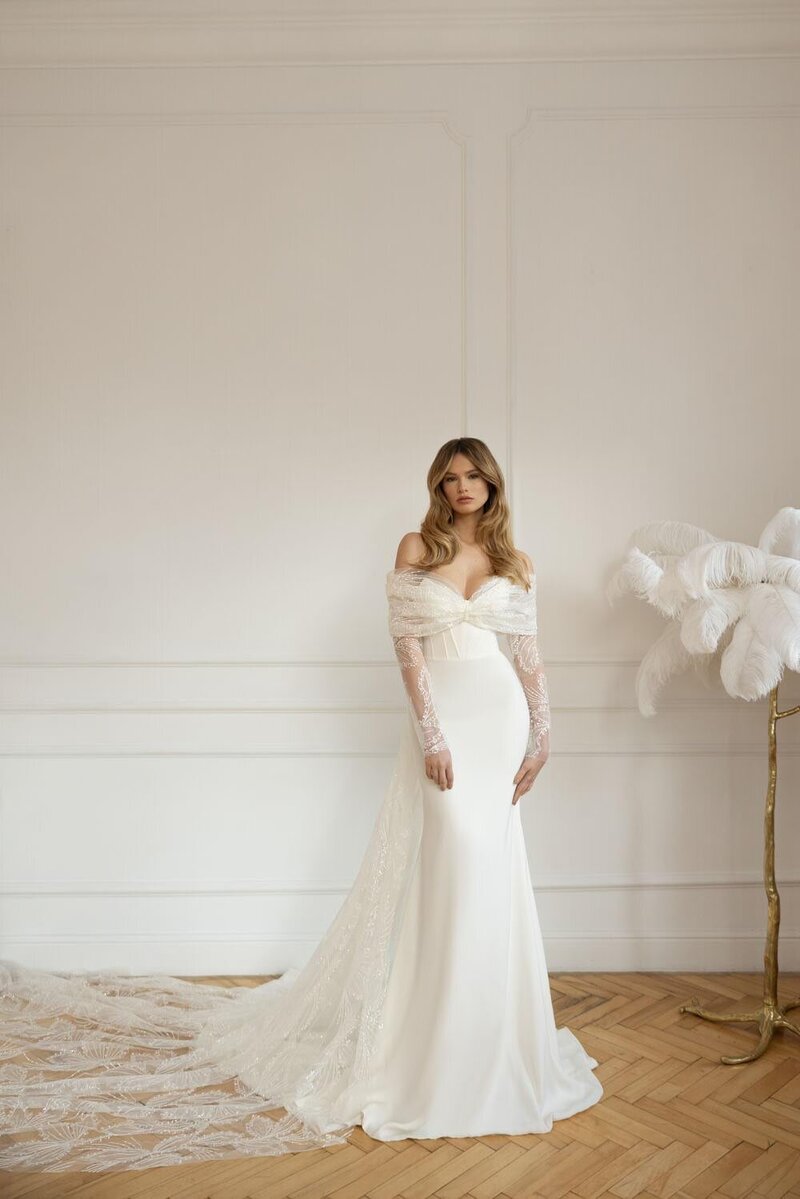 Eva Lendel Artemida wedding gown