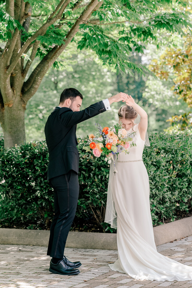 vibrant-catholic-wedding-in-reston-virginia-00001