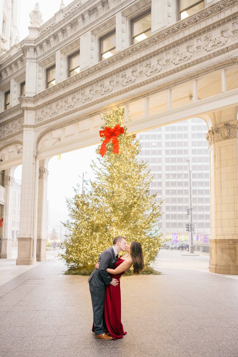 Downtown Chicago Engagement Session-3