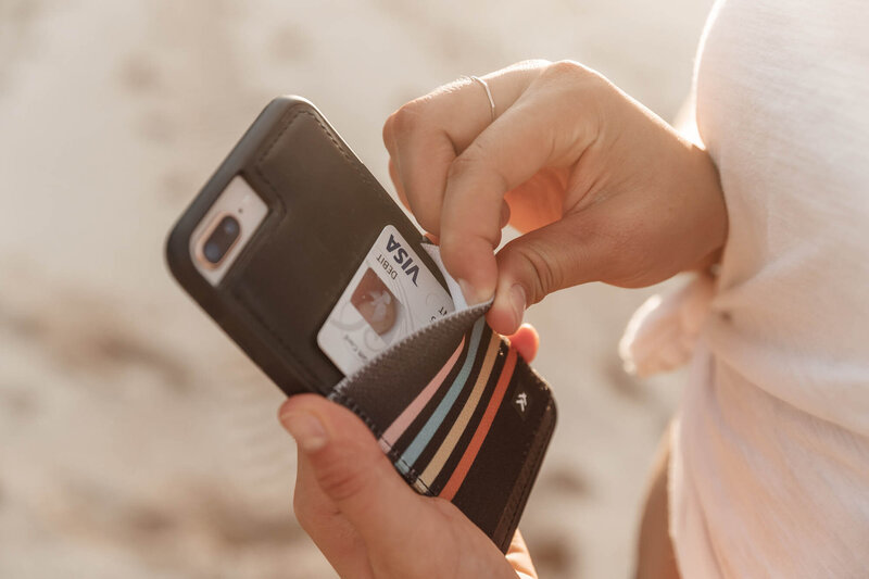 beach-phone-case-therad-wallets