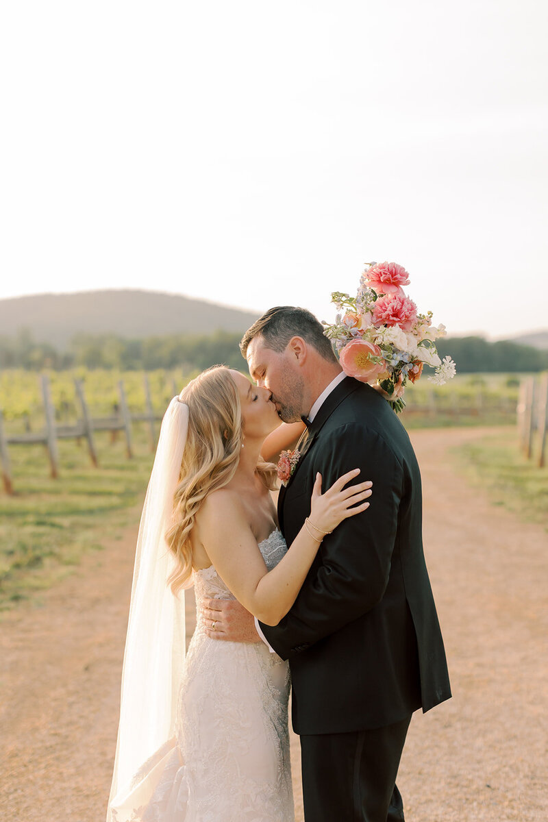 Robert & Mimi Wedding Preview-141