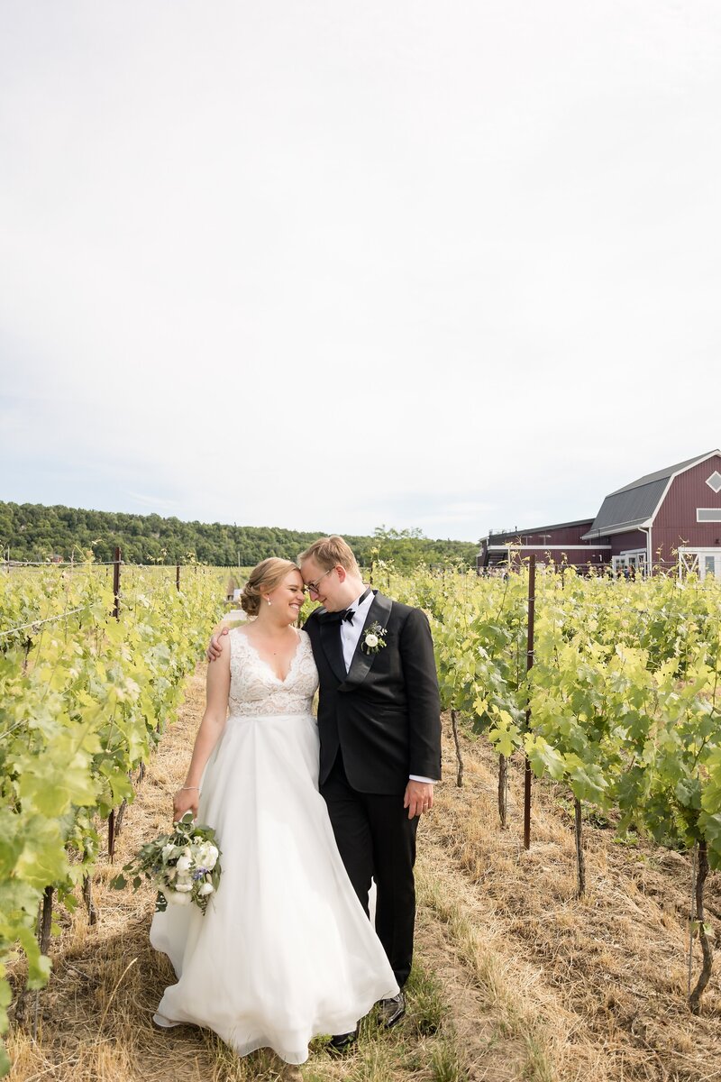 The Barns Cave Springs Vineyard Wedding - Dylan and Sandra Photography - 0620