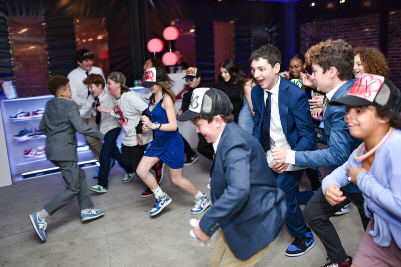 swoon_soiree_sneaker_themed_bar_mitzvah_19