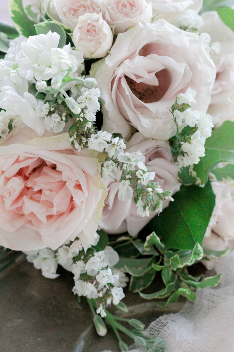 florist-greenwich-new-york-connecticut-designer-preservation-floral-wedding-westchester-bouquet-cream-blush-3