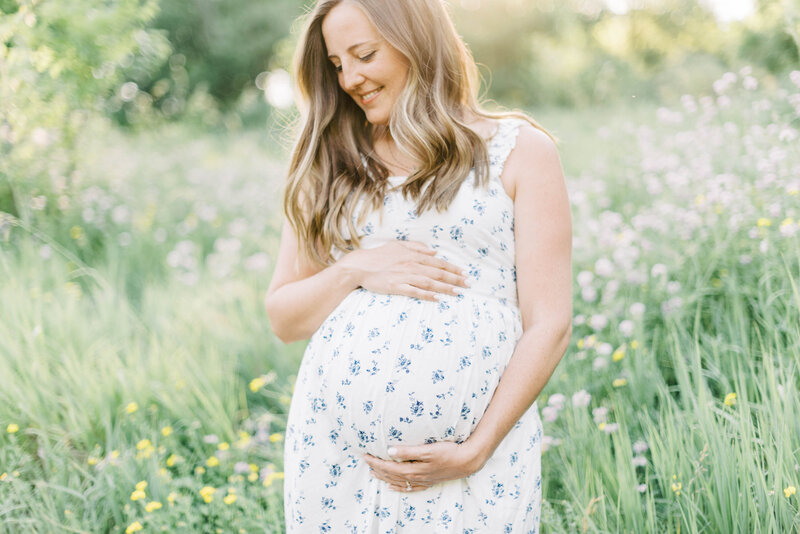 light and airy maternity photographer