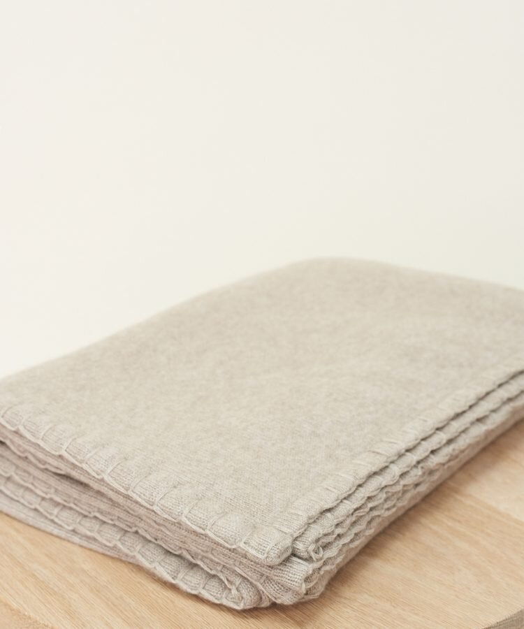 Jenni_Kayne-Tahoe_Cashmere_Throw__Stone-2