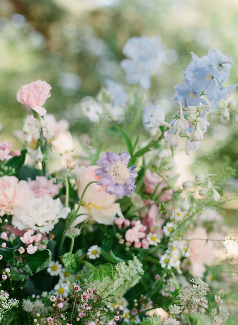 Victoria Engelen Flowers - A Vogue Wedding in France - WeddingChâteauNaudouCeremonyHannah&Thomas-9