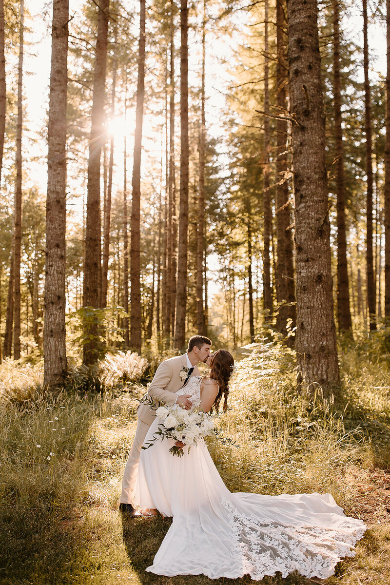 shane-nyah-wedding-romantics-taylorraephotofilm-57_websize