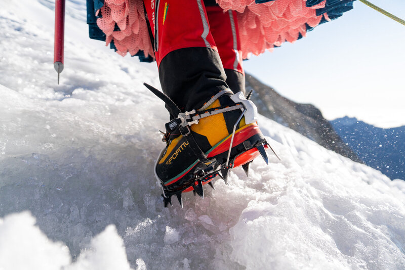 climbing_cholita_boots_crampons