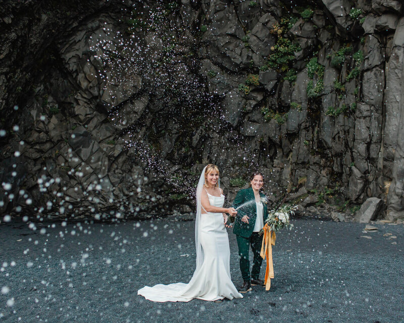 Ontario elopement photographer capturing wedding day