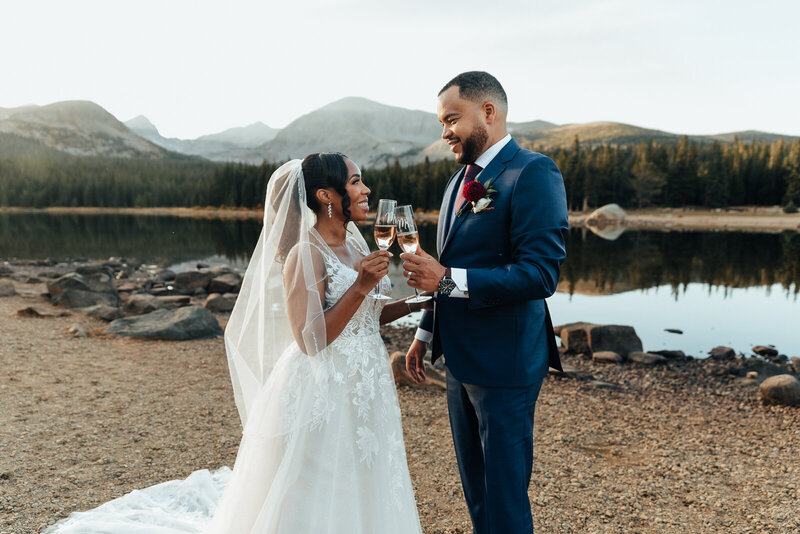 Colorado elopement photographer, Jessica Margaret, is ditching the traditional to document the one-of-a-kind!