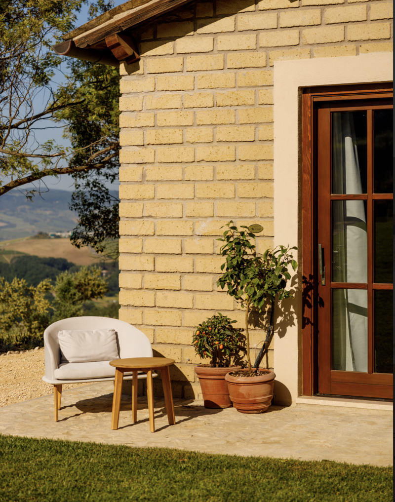 Pino Noir Outdoor