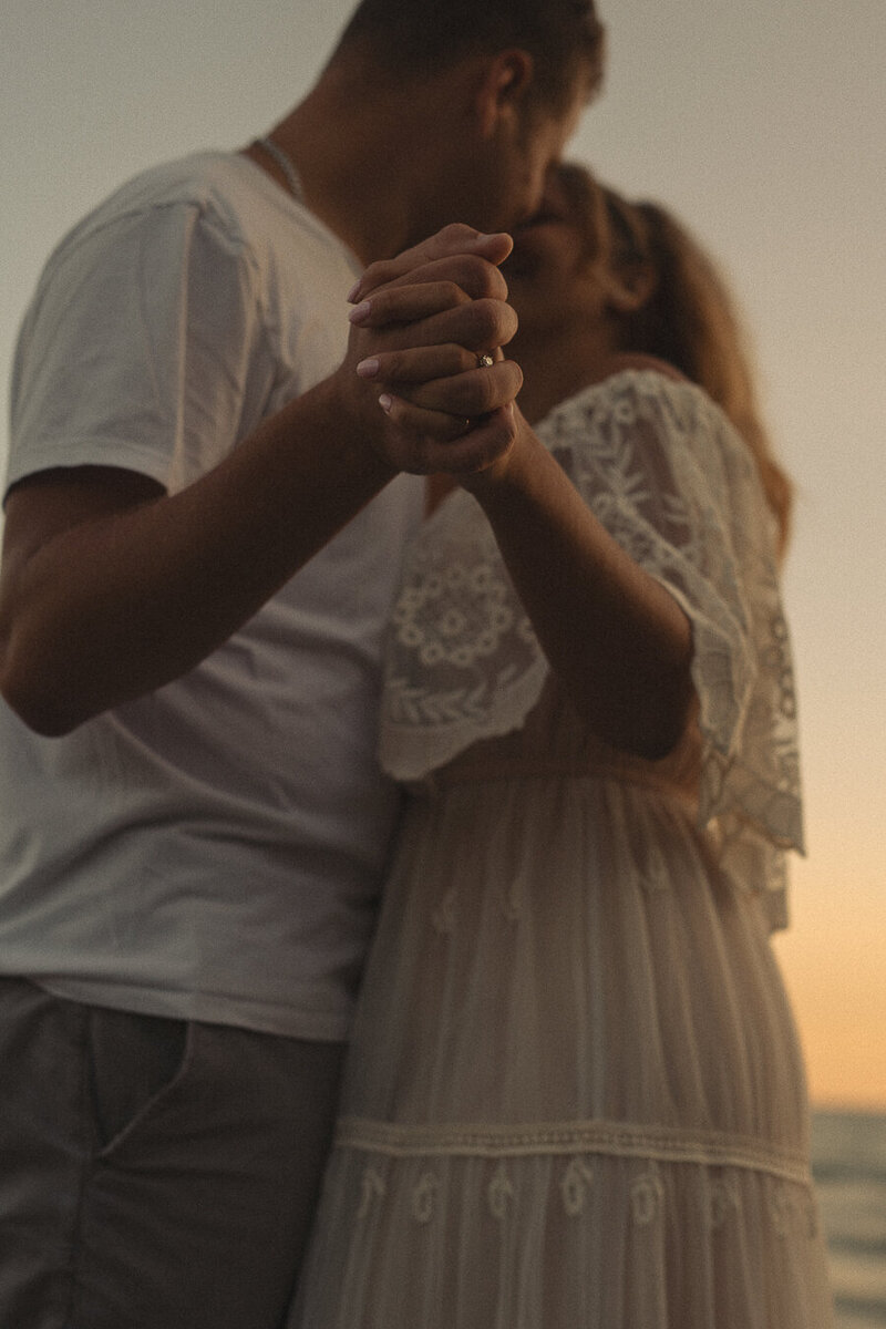 bride-groom-scarborough-bluffs