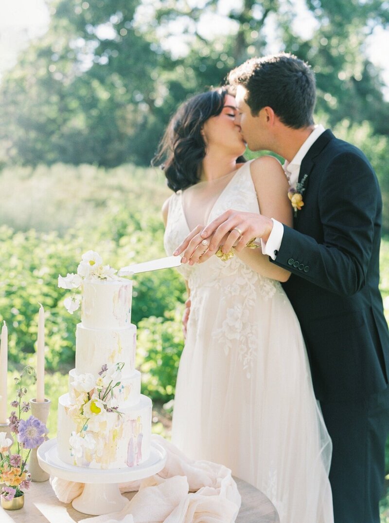 Lush and Romantic Wedding at a Flower Farm_0006