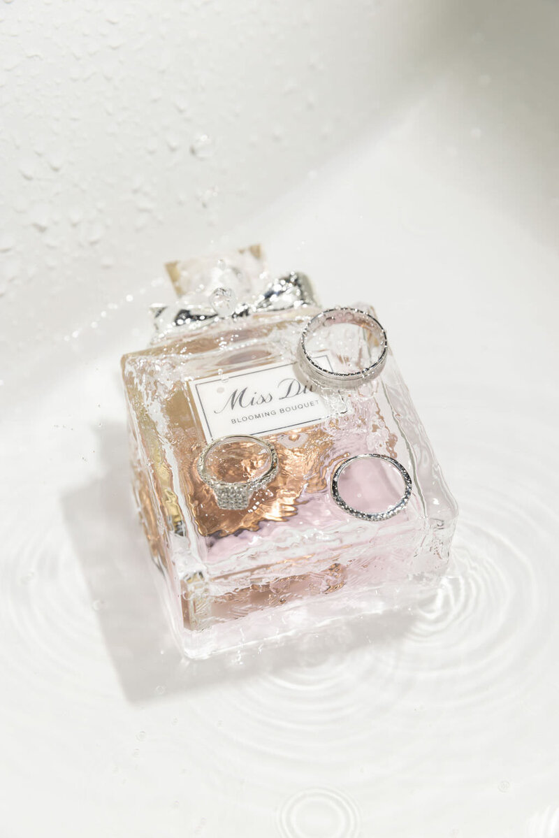 Montreal Award winning wedding photographer | wedding details photo | luxury ring photo