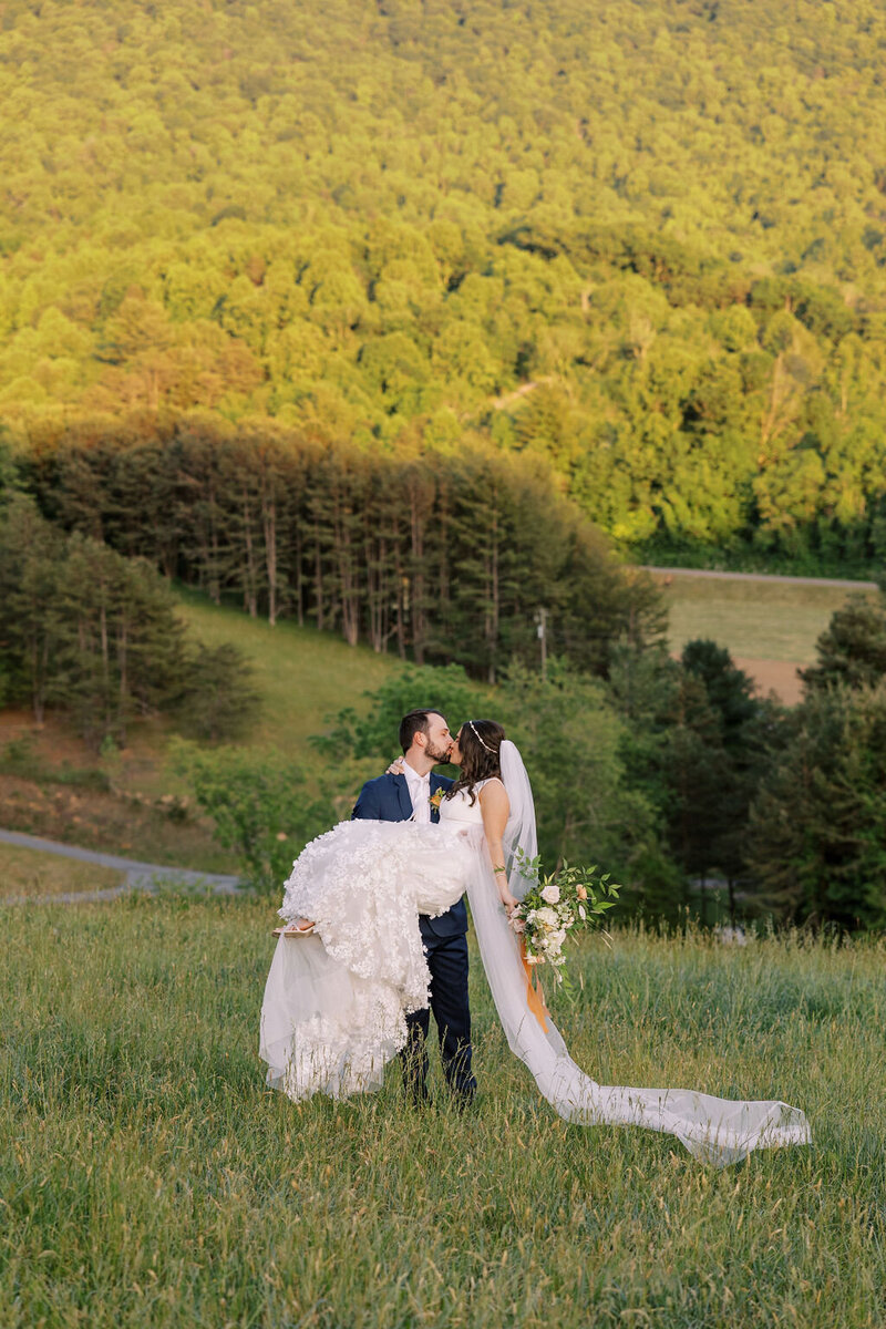 asheville-nc-editorial-wedding-photographer-amber-hatley-true-images-136A0385