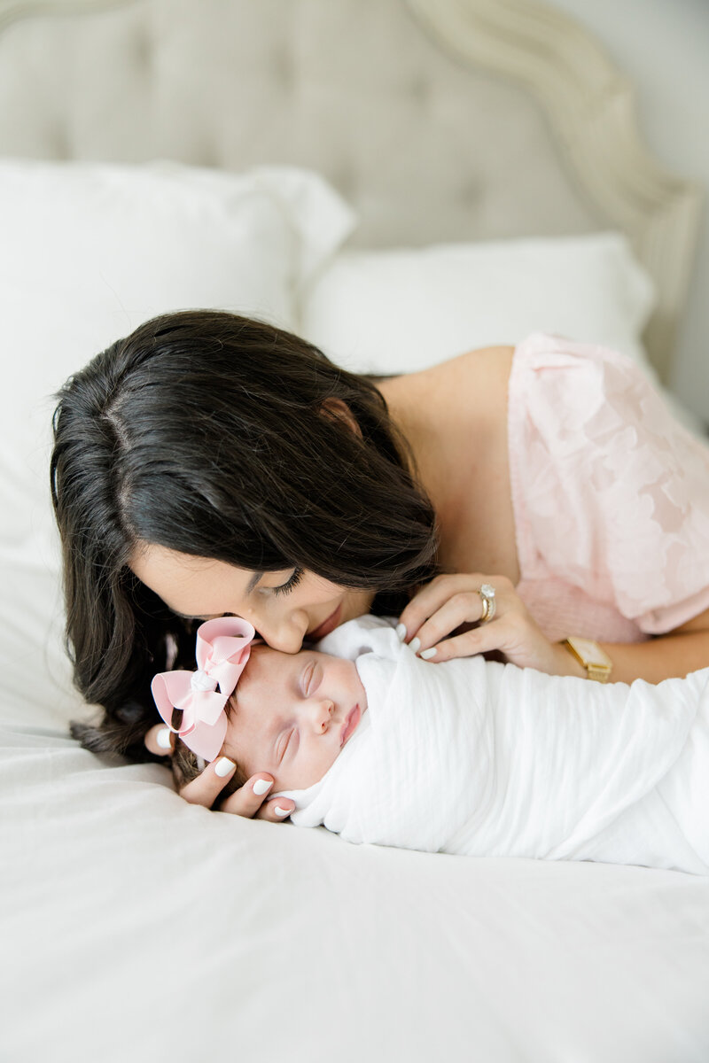 newborn baby - Newborn photography - Alaina Doughty Photo