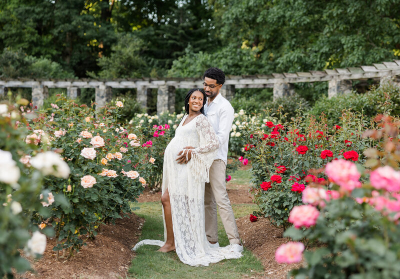 Maternity photographer in Raleigh