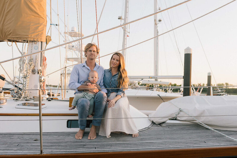 Charleston-SC-boat-marina-family-engagement-8