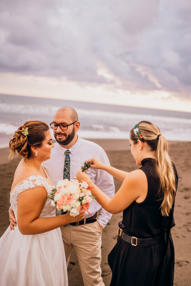 Cristina Salazar, a Costa Rican wedding planner helping a couple with their florals