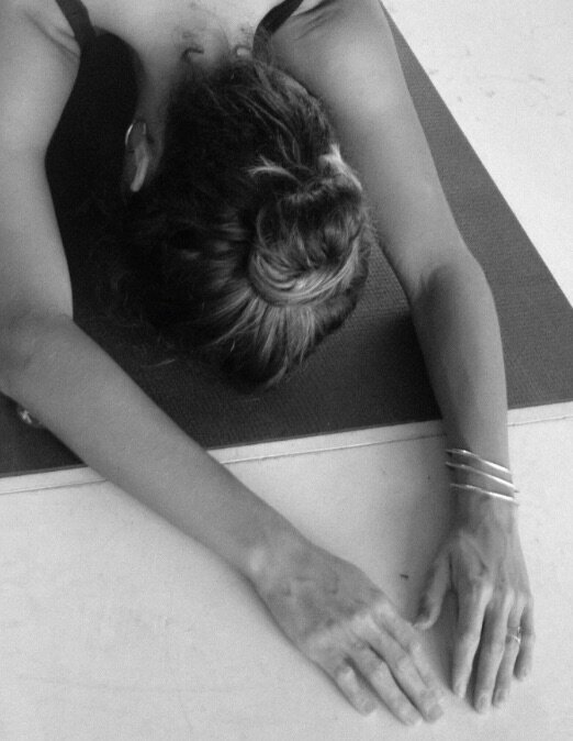 Suave Studio offers daily yoga, pilates, yogalates, movement, and meditation classes above La Punta Rooms in Puerto Escondido.