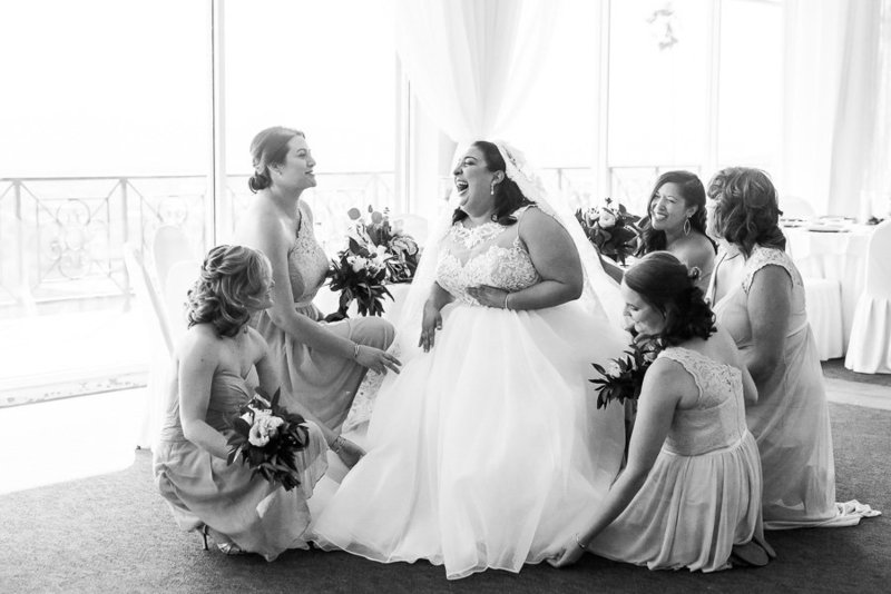 Tucson Skyline Country Club wedding getting ready photo of bride and bridesmaids by Tucson Wedding Photographer | West End Photography
