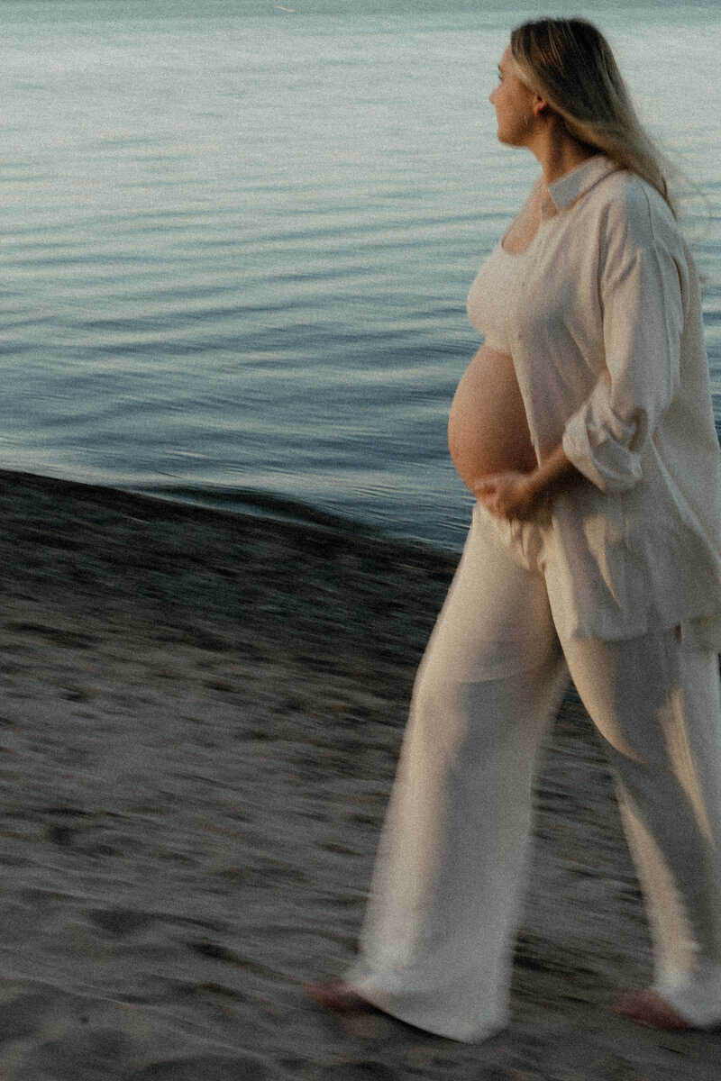 Maternity Session at Bayview Park - M+T-4548