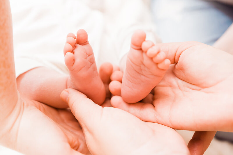 Gabby Darling Photography Family and Maternity gallery newborn feet photo