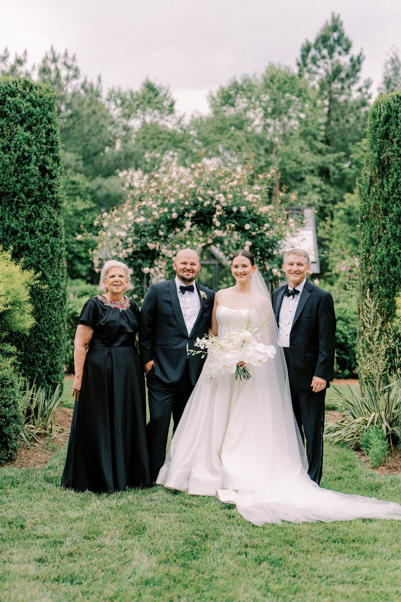 Sydney&Hayes_CharlottesvilleWedding_SneakPeek-71