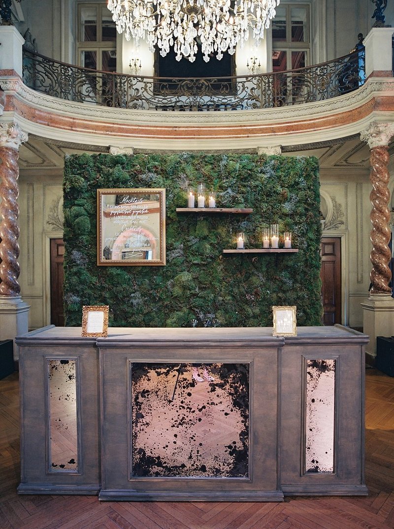 20-moss-and-antique-mirror-bar