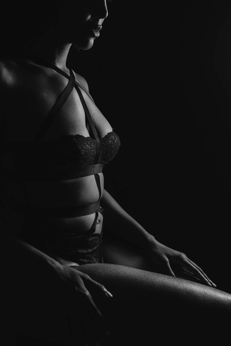 black and white boudoir picture by Austin photographer