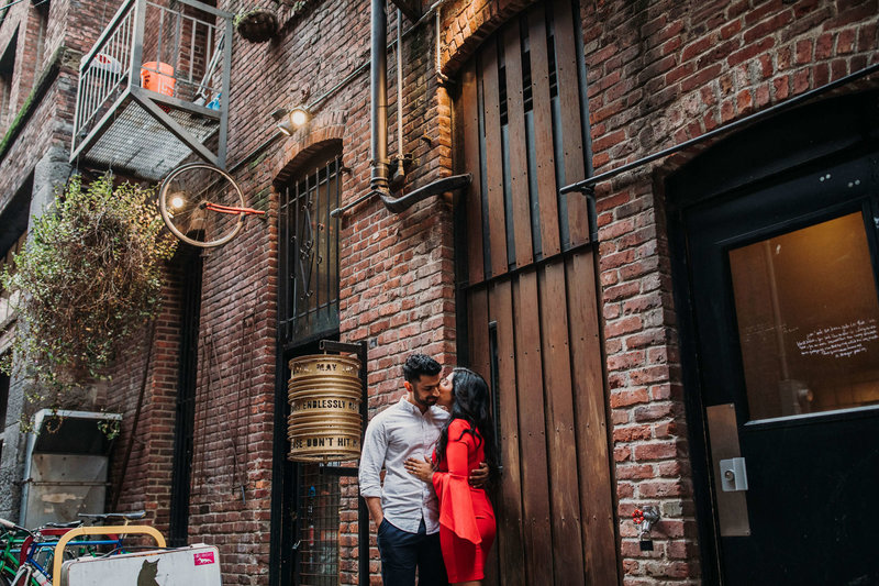 Ruby+Ash_Pioneer_Square_Engagement_Seattle_engagement_photographer_APW_33
