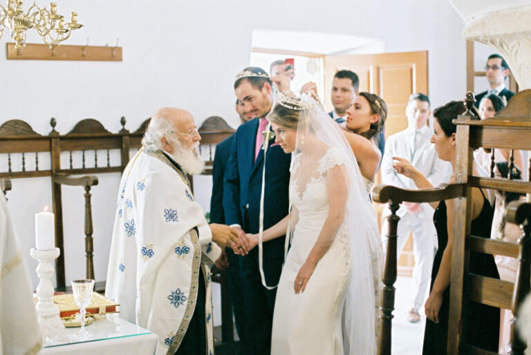 032-greek-orthodox-chapel-wedding-in-marpissa-paros-768x514