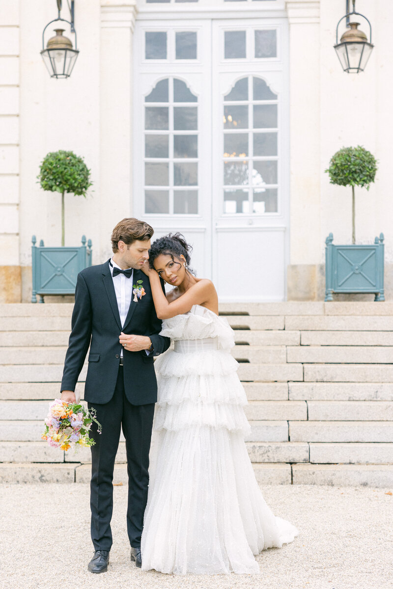 South of France wedding in Loire Valley at the Chateau du Grand-Lucé in the spring summer fine art captured by Chelsey Black Photography
