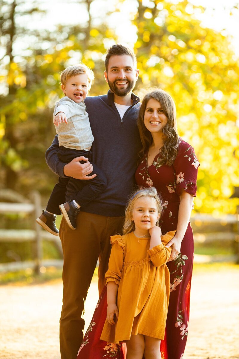 family photography new jersey of family at a park smiling