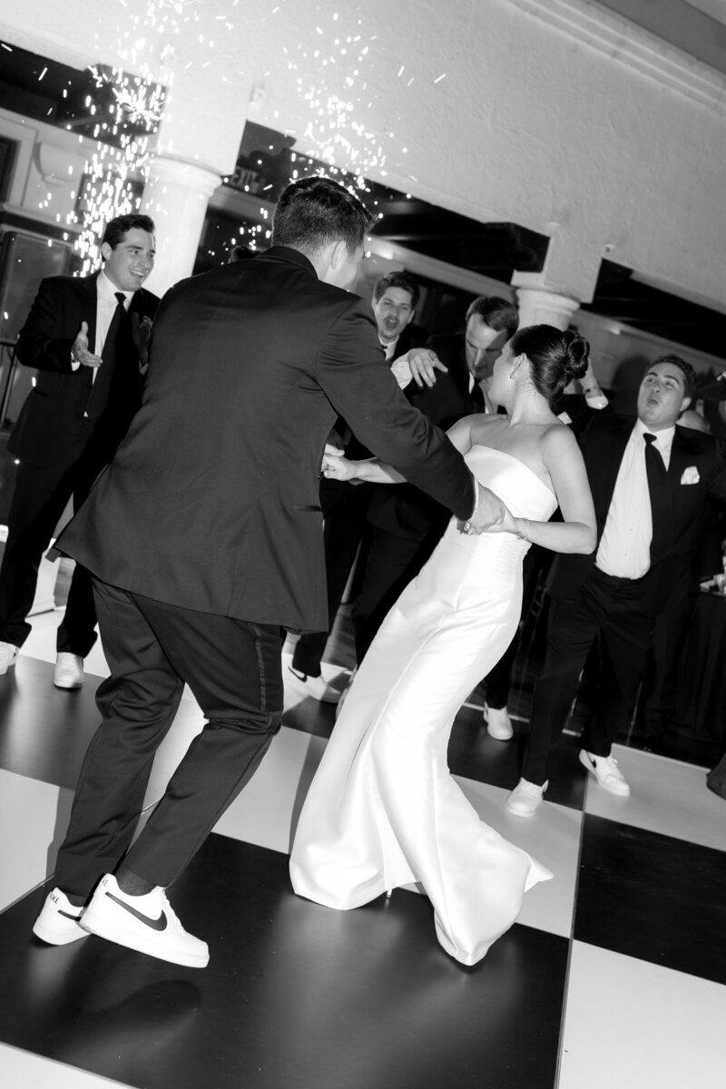 HAVGOODPhotographyLLC-Alexis+Mikey-WeddingPreviews-138