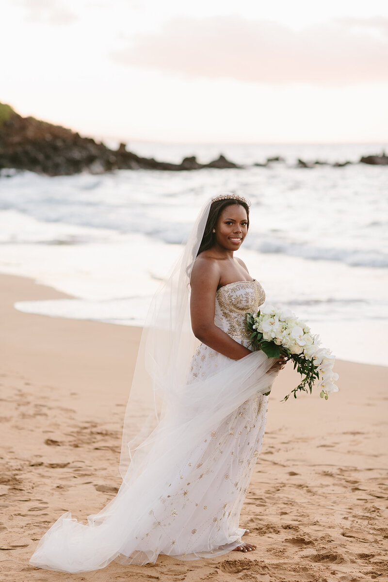 bride in Maui in front of the ocean