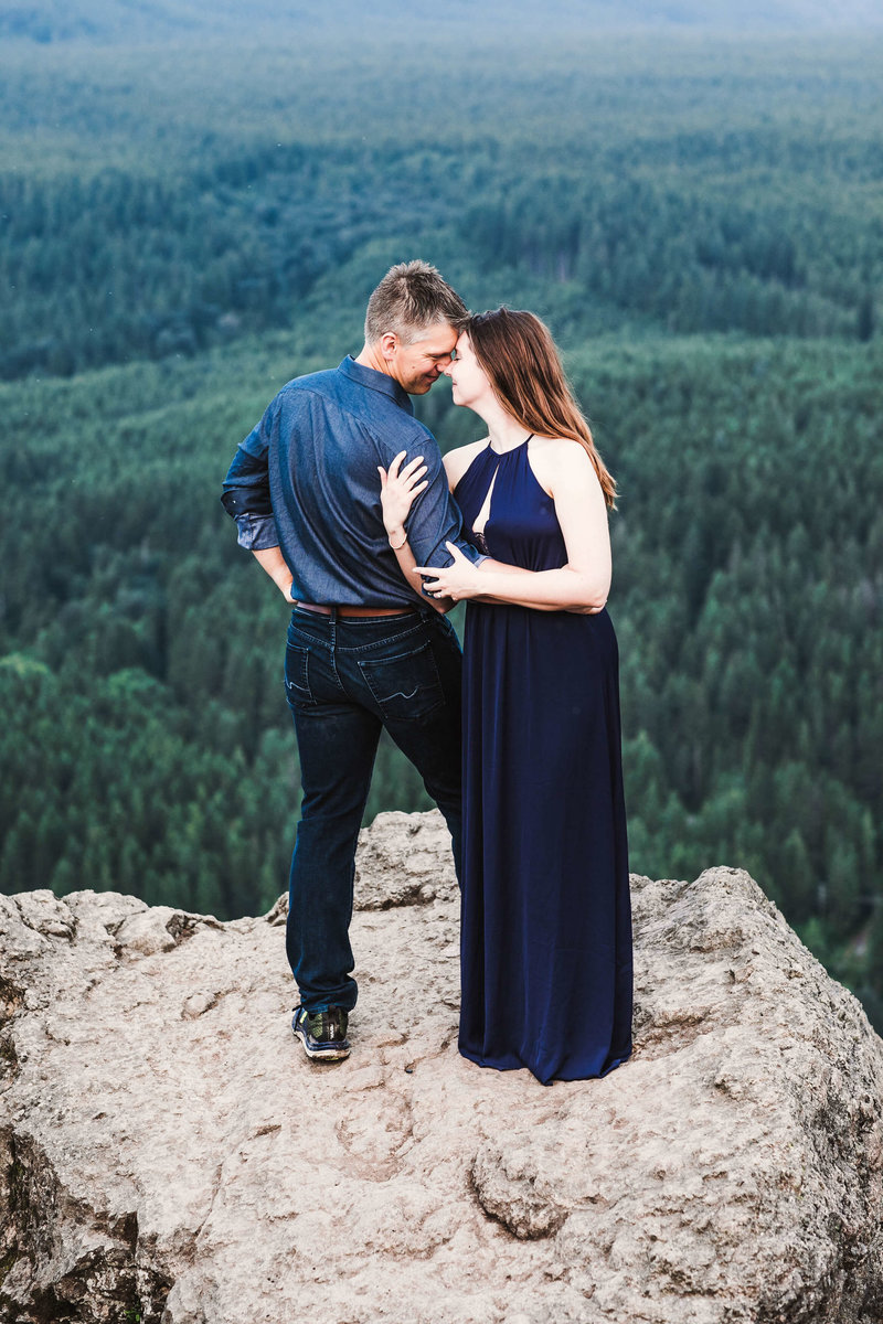 Eivind+Elyse_Engagement_Rattlesnake_lake_ridge_Seattle_Photographer_Adina_Preston_Weddings_194