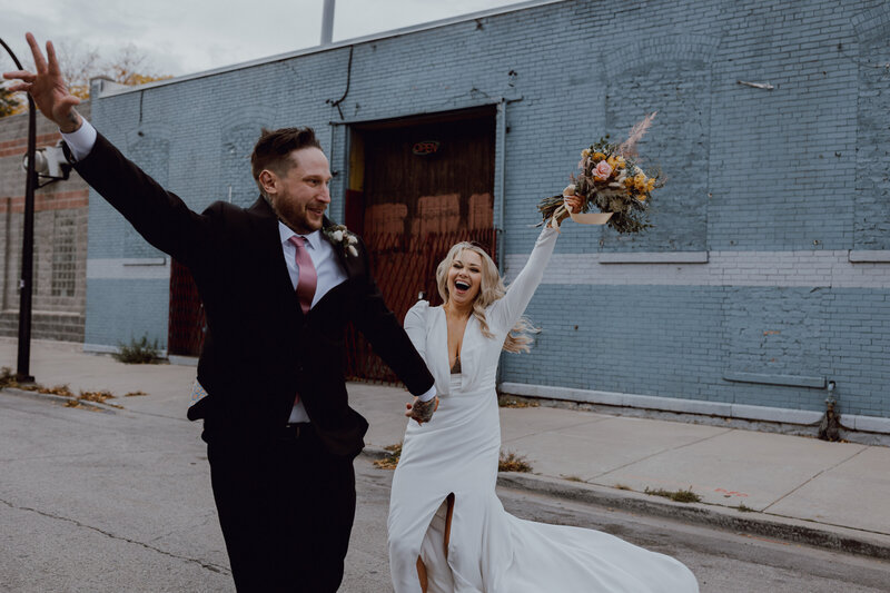 LACUNA-ARTISTS-LOFTS-WEDDING-PHOTOGRAPHY-BY-MEGAN-SAUL-PHOTOGRAPHY-SNEAK (214 of 389)