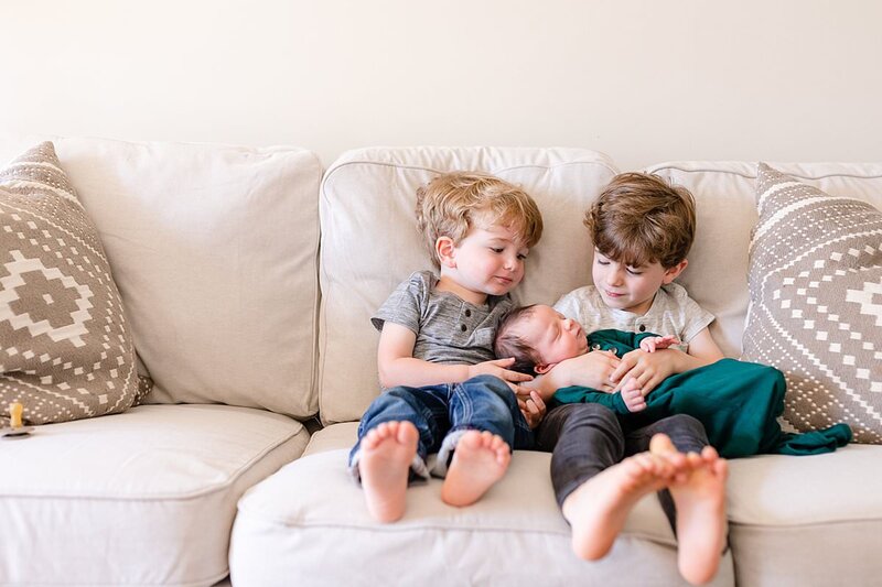 toddler-brothers-newborn-baby-home-session-greenville-eastside-4