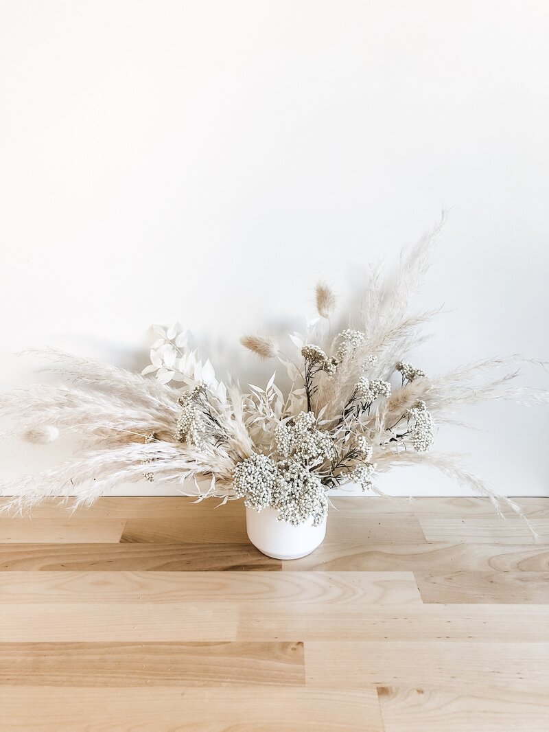 scottsdale-florists-neutral-dried-arrangement